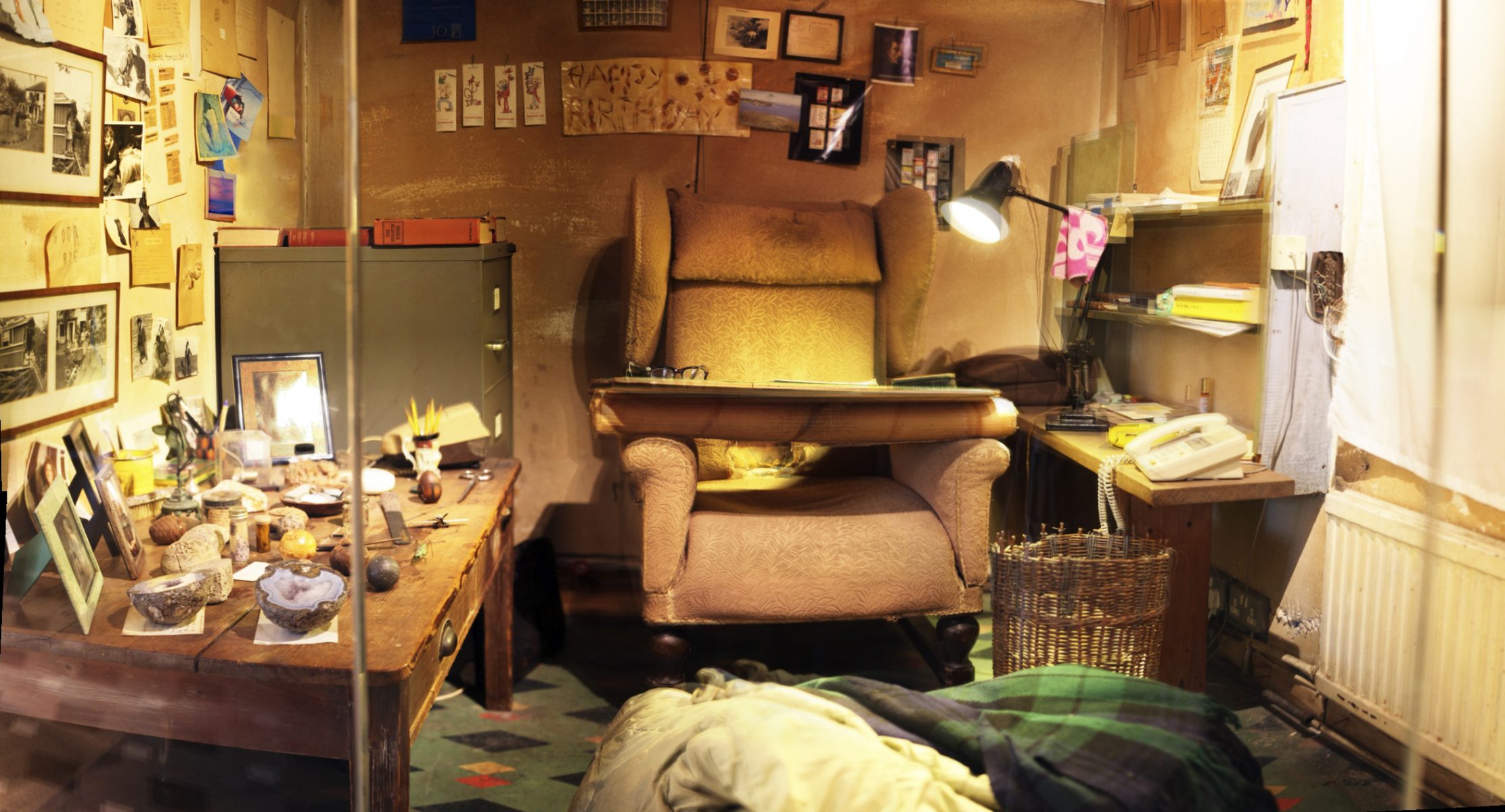 Inside Roald Dahl's original Writing Hut in Solo Gallery