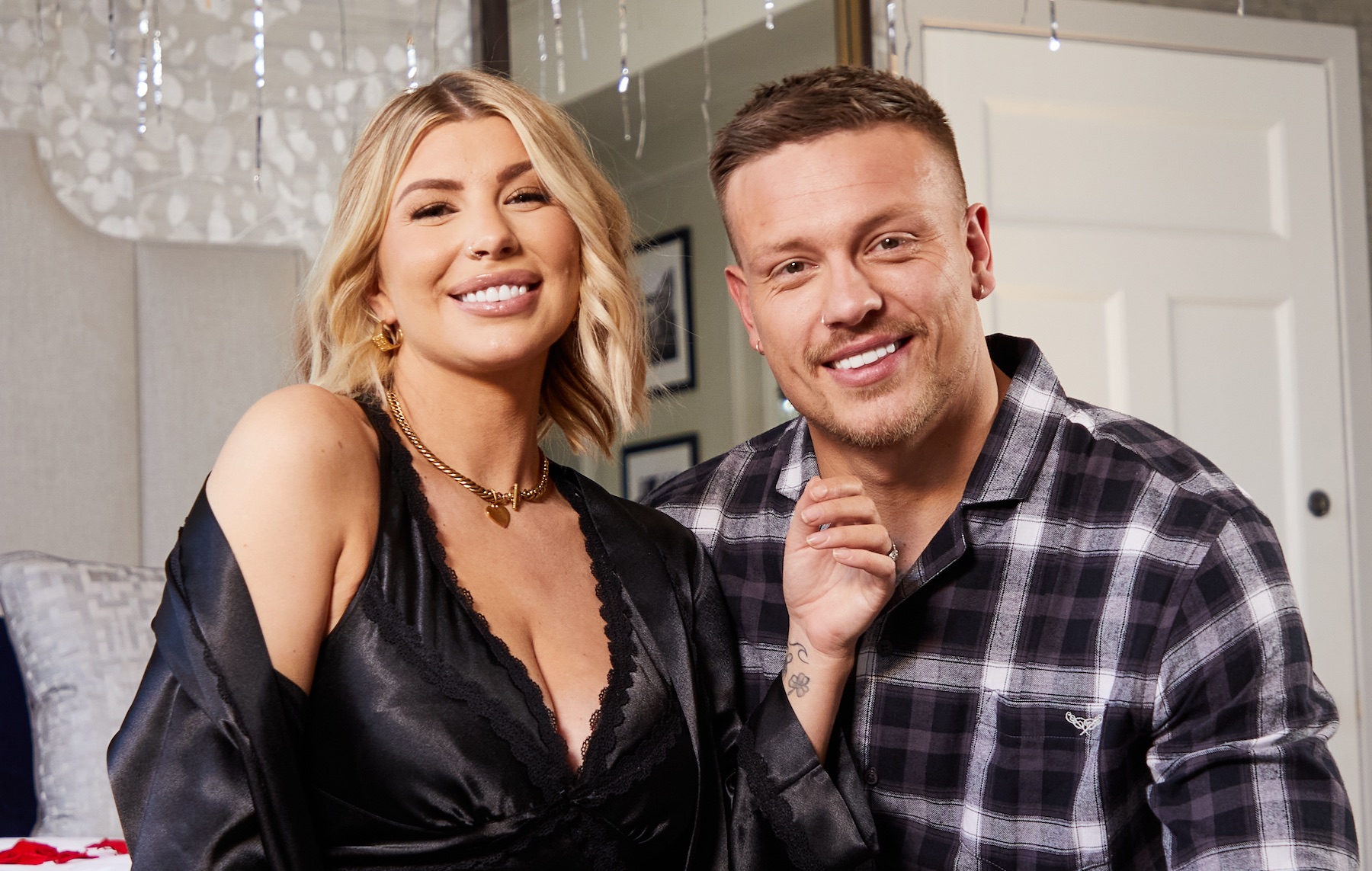 Love Island power couple Alex & Olivia Bowen launch Threadbare’s Valentine’s Day Collection campaign