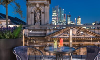 Soak up summer at Courthouse Hotel Soho and Shoreditch with rooftop cocktails, city views, and a laid-back London vibe. Discover two rooftop gems.
